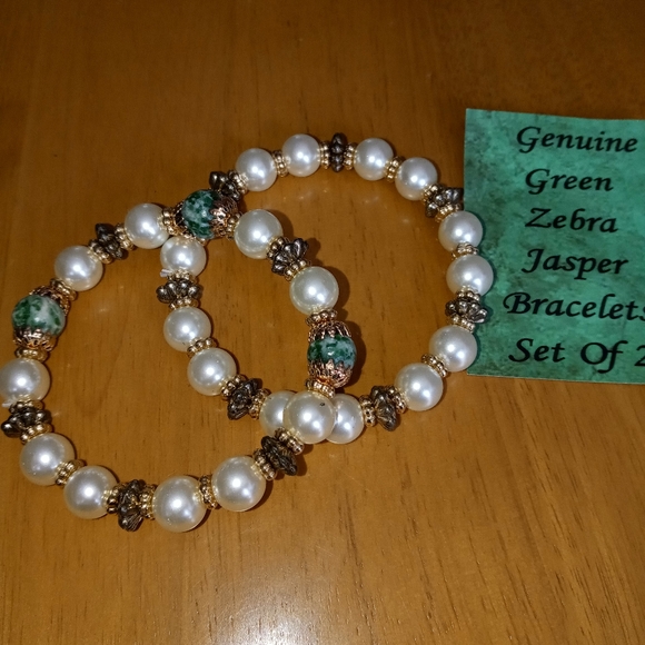3-Crystal Genuine Green Zebra Jasper with Pearls accents.. Elastic Brace… - Picture 2 of 6